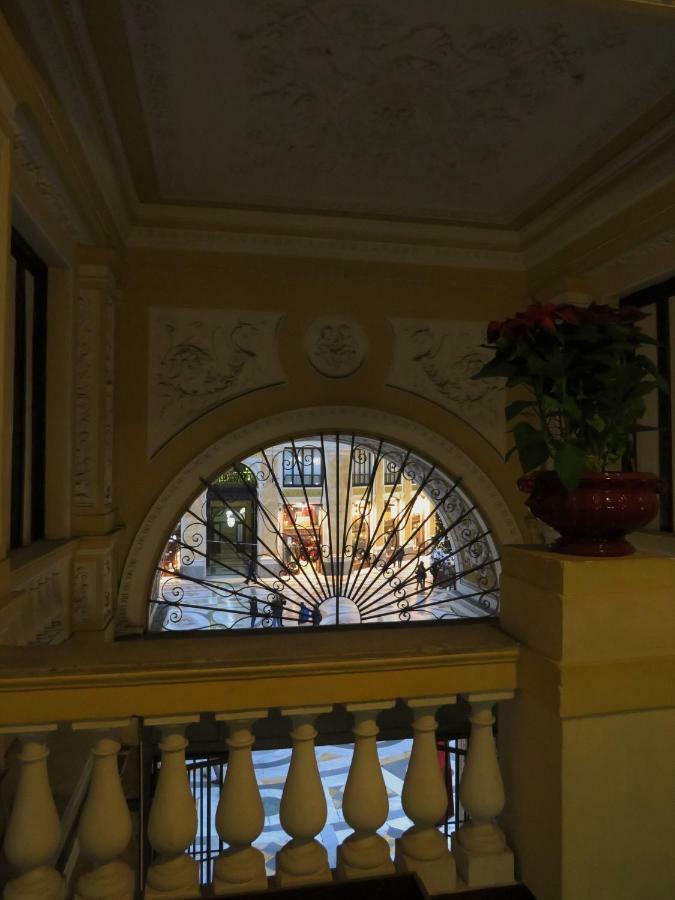 Domus Sibyllina, Galleria Umberto I Naples Luaran gambar